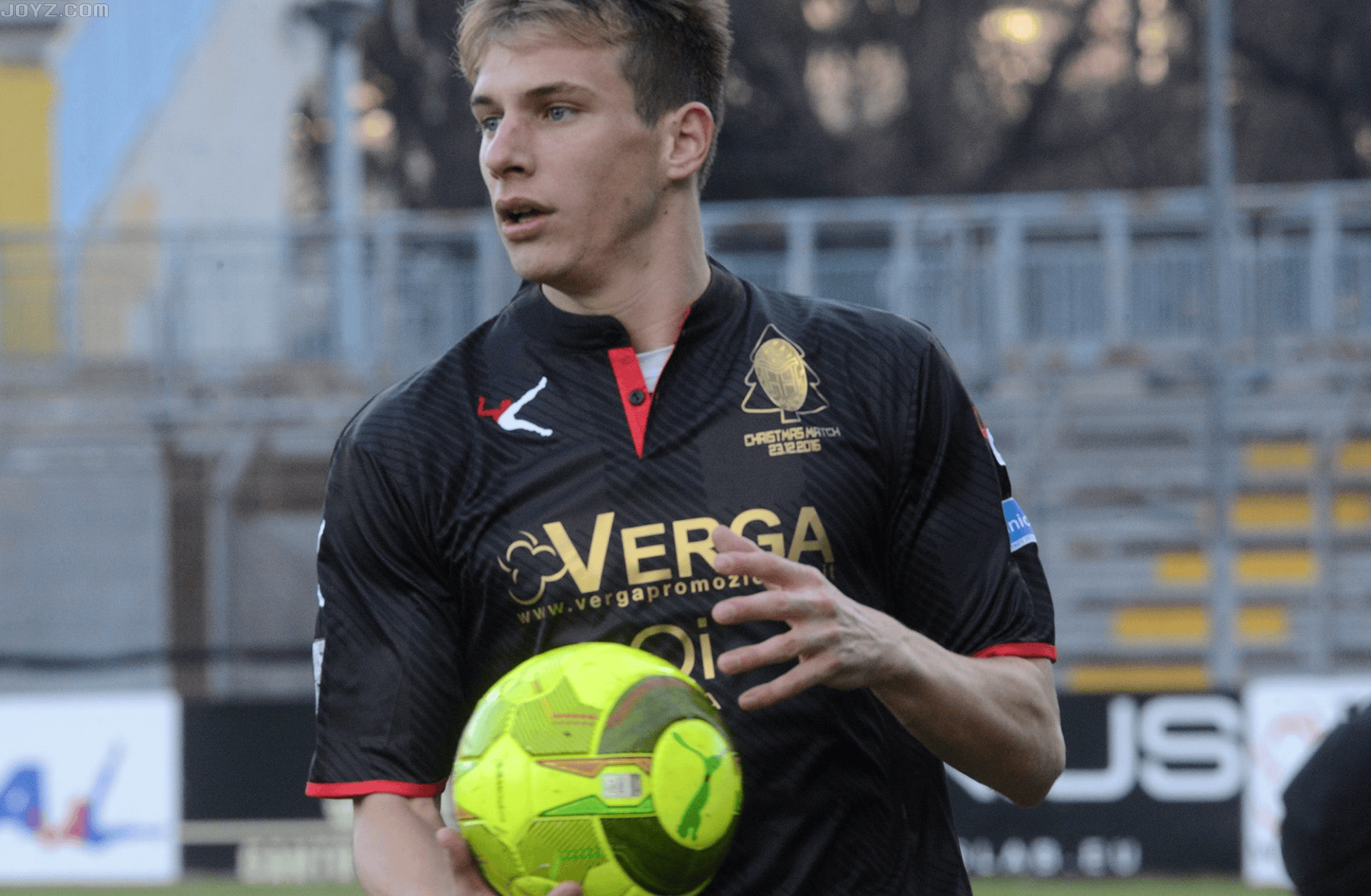 南宫平台-集结日欧超杯焦点战，尤文图斯更衣室发声，悬念犹存，身体对抗强度拉满 