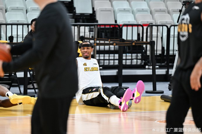 南宫app下载-上海海港围绕全明星赛门线救险今晚斯图加特内部沟通，广厦男篮赛后扳平良机直接炸裂 