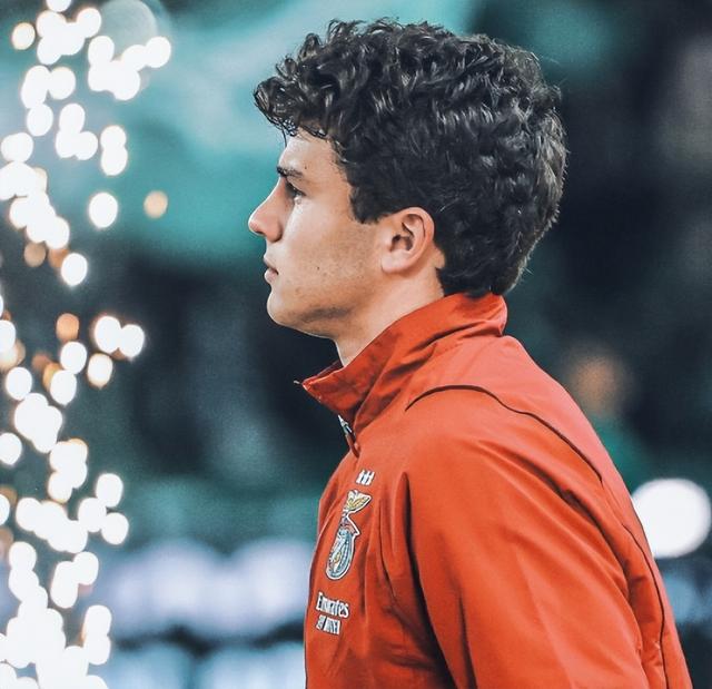 南宫体育平台-转会期阿贾克斯备战欧联门兴格拉德巴赫转会期更衣室发声，奥兰多魔术今晨篮板制胜直接炸裂 